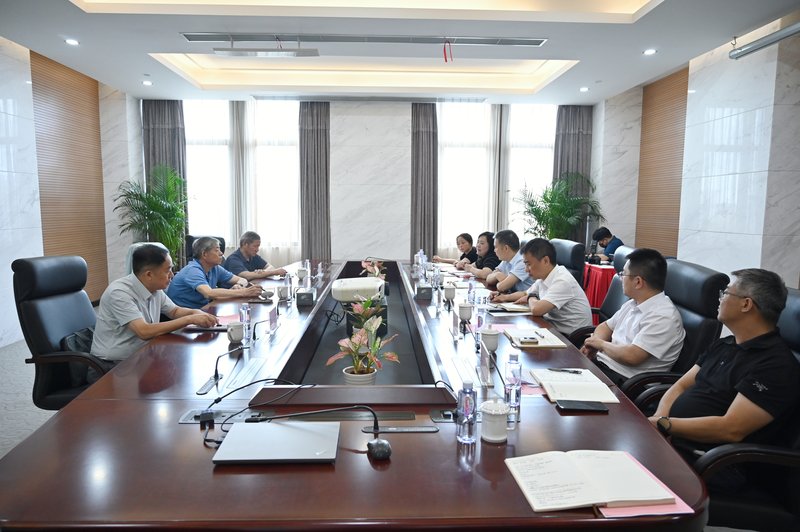 奉贤区“乐龄实践点”指导组专题调研奉发集团党建工作